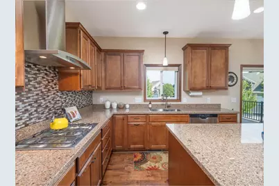 1113 Rosemary Lane, Chaska, MN 55318 - Photo 10