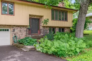 17015 13th Ave N, Plymouth, MN 55447 - Photo 2