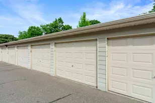 2110 Ridge Dr, Saint Louis Park, MN 55416 - Photo 10