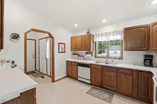 2706 9th St SW, Willmar, MN 56201 - Photo 12