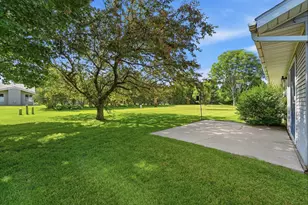 2706 9th St SW, Willmar, MN 56201 - Photo 2