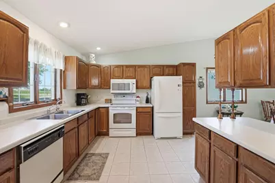 2706 9th Street SW, Willmar, MN 56201 - Photo 8