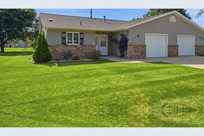 2706 9th Street SW, Willmar, MN 56201 - Photo 1
