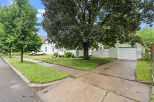 1225 6th St E, Saint Paul, MN 55106 - Photo 26