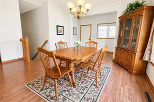 1246 Vernon Dr, Carver, MN 55315 - Photo 4