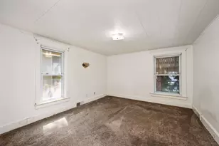 835 3rd St E, Saint Paul, MN 55106 - Photo 24