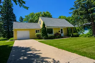 822 Westwood Dr SW, Alexandria, MN 56308 - Photo 2
