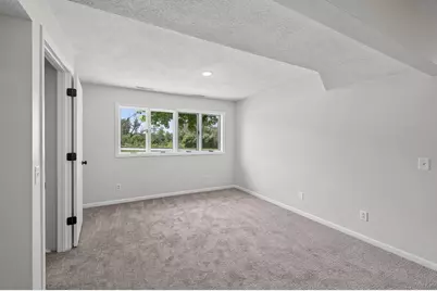 2709 Holloway Avenue E, North Saint Paul, MN 55109 - Photo 20