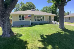 2600 Aquila Ave S, Saint Louis Park, MN 55426 - Photo 2