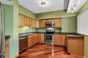 168 6th St E, Saint Paul, MN 55101 - Photo 6