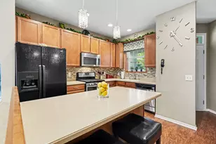 18085 Kindred Ct, Lakeville, MN 55044 - Photo 8