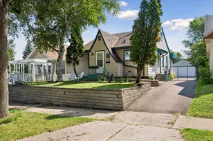 1136 Virginia St, Saint Paul, MN 55117 - Photo 1