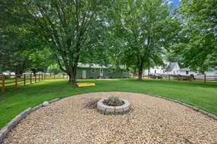 211 Kelser St, Welcome, MN 56181 - Photo 32