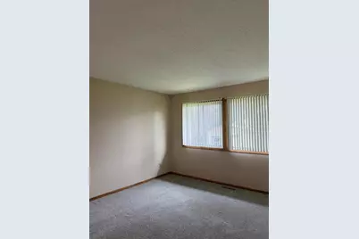 2635 Guthrie Avenue N, Oakdale, MN 55128 - Photo 10