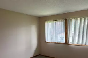 2635 Guthrie Ave N, Oakdale, MN 55128 - Photo 10