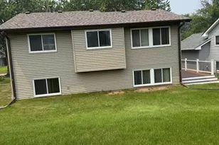 2635 Guthrie Ave N, Oakdale, MN 55128 - Photo 26