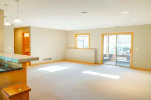 2543 Cypress St, Maplewood, MN 55109 - Photo 38