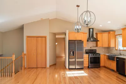 2543 Cypress Street, Maplewood, MN 55109 - Photo 8