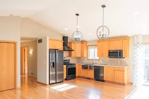 2543 Cypress St, Maplewood, MN 55109 - Photo 10