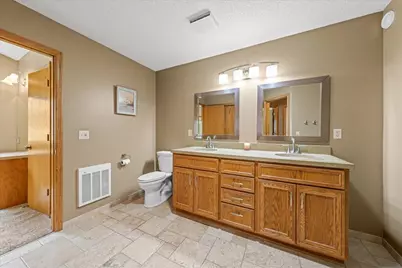 2870 Jordan Drive, Woodbury, MN 55125 - Photo 30