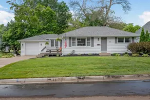 424 Tyler Ave S, Edina, MN 55343 - Photo 1
