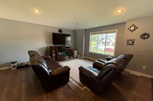 506 3rd St SE, Hayfield, MN 55940 - Photo 2