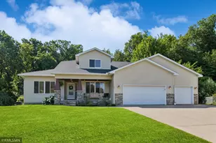 105 Valley Ct, Cannon Falls, MN 55009 - Photo 1