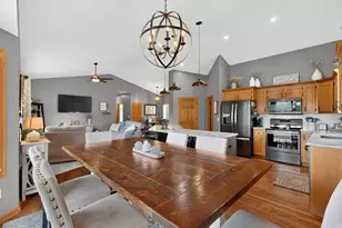 1002 John & Mary Dr SE, Chatfield, MN 55923 - Photo 10