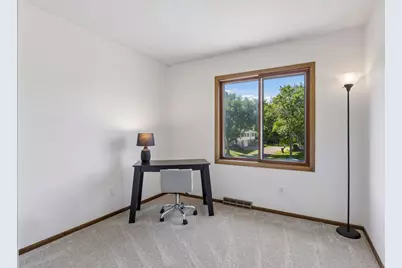 4235 Bridgewood Terrace, Vadnais Heights, MN 55127 - Photo 32