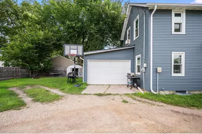 319 E 10th Street, Blue Earth, MN 56013 - Photo 26