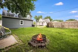 319 E 10th St, Blue Earth, MN 56013 - Photo 28