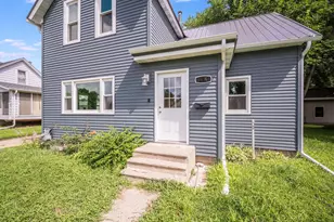 319 E 10th St, Blue Earth, MN 56013 - Photo 24