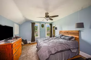 319 E 10th St, Blue Earth, MN 56013 - Photo 12