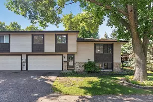 7735 York Ln N, Brooklyn Park, MN 55443 - Photo 2