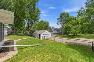 3426 Zenith Ave N, Robbinsdale, MN 55422 - Photo 32