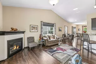 2588 Vierling Dr E, Shakopee, MN 55379 - Photo 12