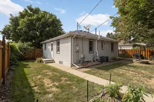 4718 Yates Ave N, Crystal, MN 55429 - Photo 22