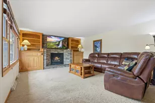 219 5th St SE, Madelia, MN 56062 - Photo 12