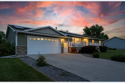 219 5th Street SE, Madelia, MN 56062 - Photo 2