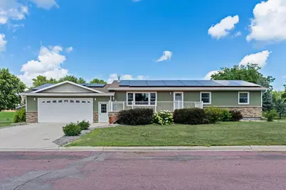 219 5th Street SE, Madelia, MN 56062 - Photo 1
