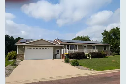 219 5th Street SE, Madelia, MN 56062 - Photo 1