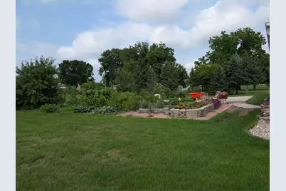 219 5th Street SE, Madelia, MN 56062 - Photo 2