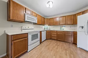 1560 Wheelock Ln, Saint Paul, MN 55117 - Photo 10
