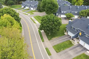 1795 Donegal Dr, Woodbury, MN 55125 - Photo 18