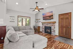 8330 Cleadis Ave, Inver Grove Heights, MN 55076 - Photo 4