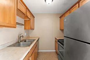 6357 15th St N, Oakdale, MN 55128 - Photo 8