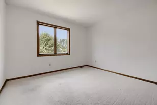 9270 Cornell Rd, Woodbury, MN 55125 - Photo 26