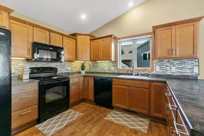 2458 Timberwood Lane NE, Owatonna, MN 55060 - Photo 8