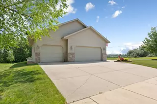 2103 Kennedy Dr, Faribault, MN 55021 - Photo 2