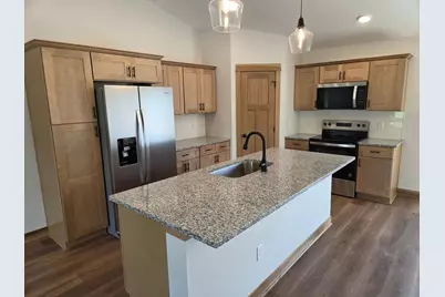 1110 Cullen Street, Saint Peter, MN 56082 - Photo 6